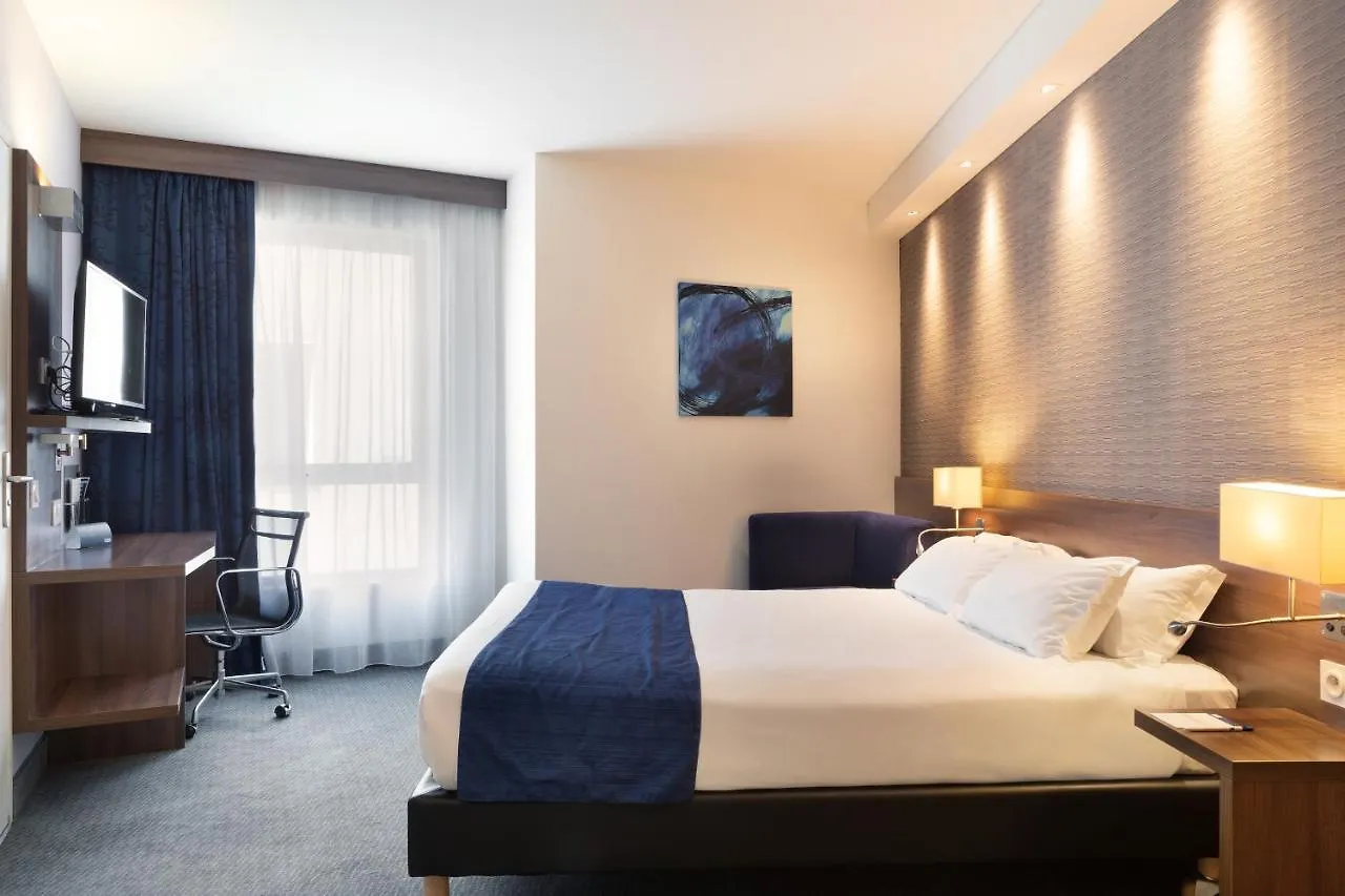 Holiday Inn Express - Marseille Airport, An Ihg Hotel Vitrolles  3*, Vitrolles (Bouches-du-Rhone)