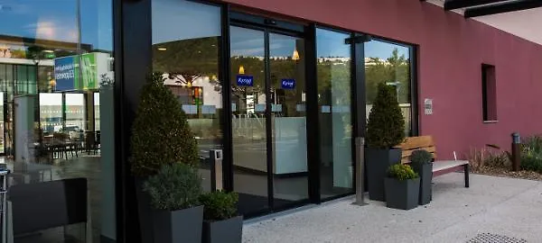 Holiday Inn Express - Marseille Airport, An Ihg Hotel Vitrolles  Vitrolles (Bouches-du-Rhone)