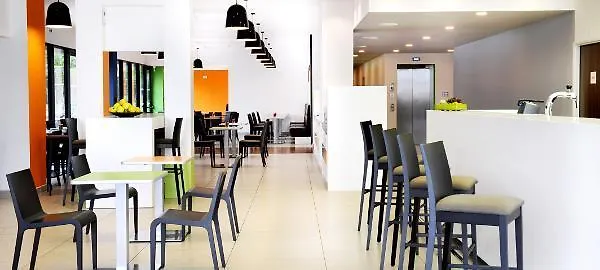 Holiday Inn Express - Marseille Airport, An Ihg Hotel Vitrolles